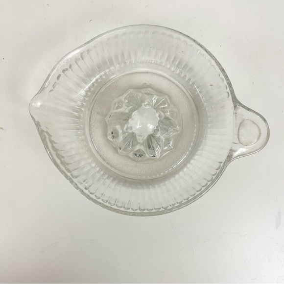 Vintage Hand Citrus Juicer Reamer Heavy Ribbed Clear Glass with Tab Handle - Picture 2 of 11
